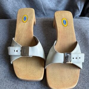 Dr. Scholl’s original wooden slides